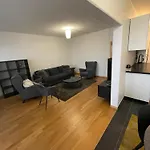 Spacieux deux chambres à 5min de l aéroport