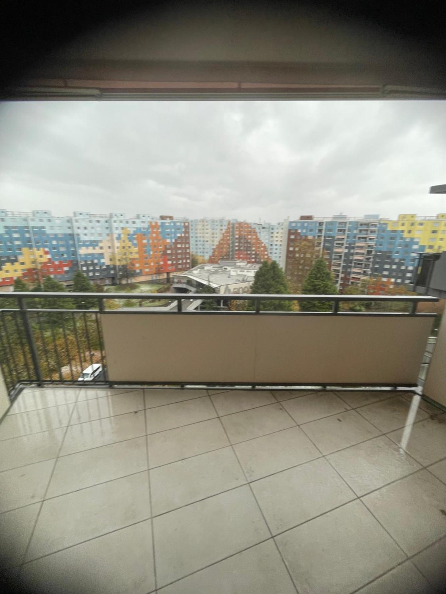 Spacieux Deux A 5min De L Aeroport Apartment *